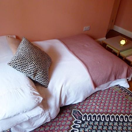 Stylish And Colourful Flat Minutes From The Beach Margate Esterno foto