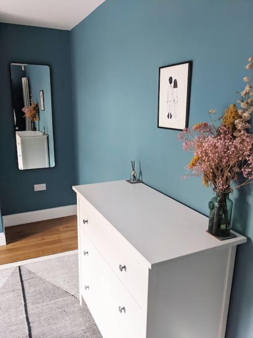Stylish And Colourful Flat Minutes From The Beach Margate Esterno foto